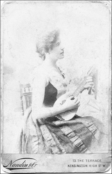thumb_Clara Ross004b (1)_1024